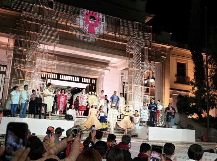 Artesanas y artesanos de México mostraron sus piezas en la primera pasarela de la Cuarta Edición de Original.